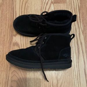 Kids Neumel II UGG boots